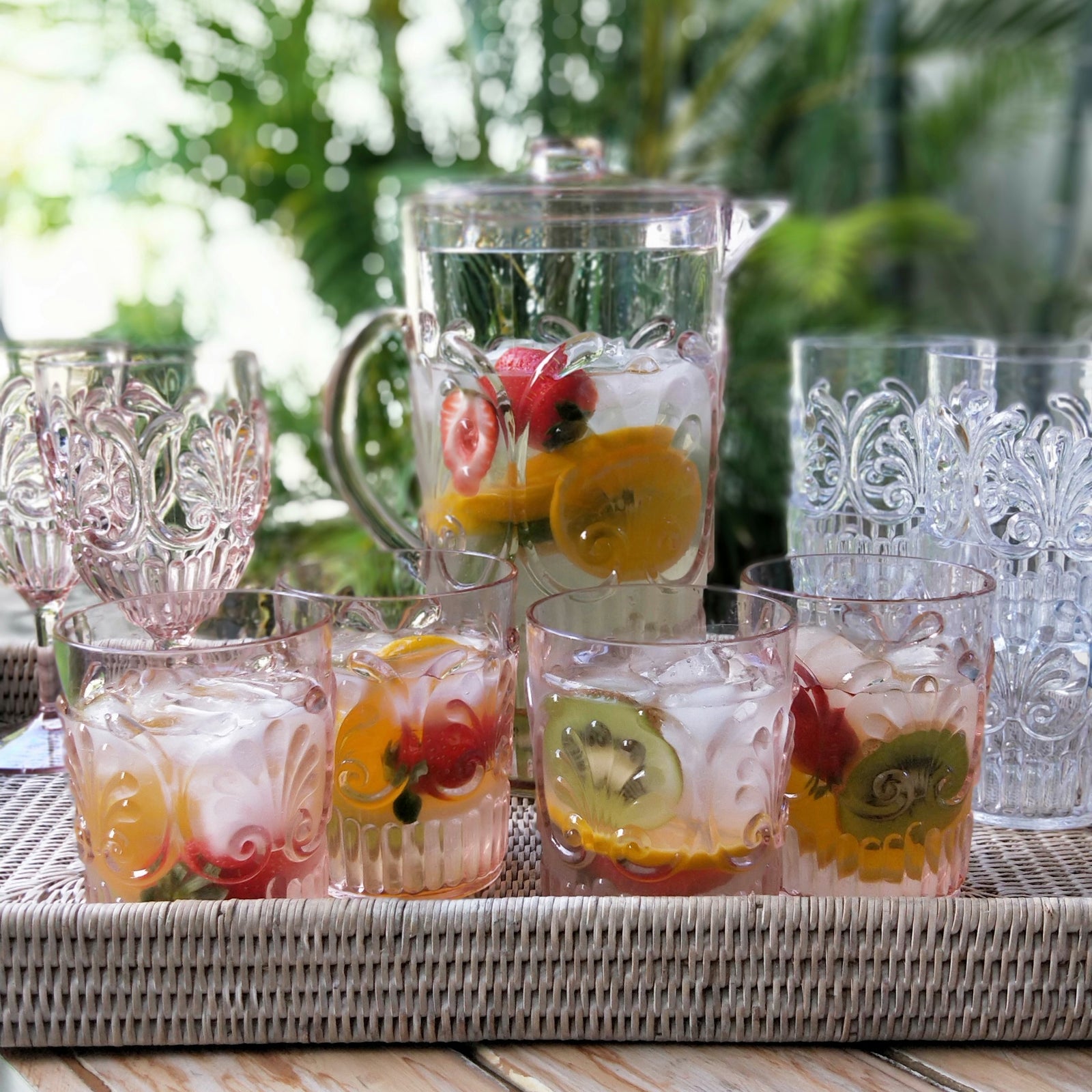 Scollop Acrylic Jug - Blush